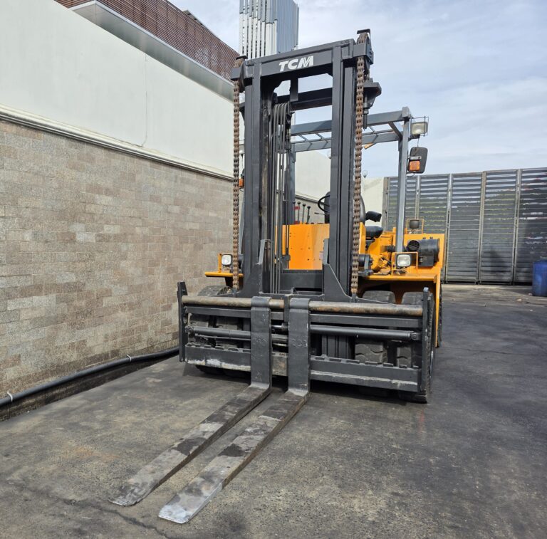 รถโฟล์คลิฟท์ TCM 10 ตัน มือสอง เสา 3 เมตร4