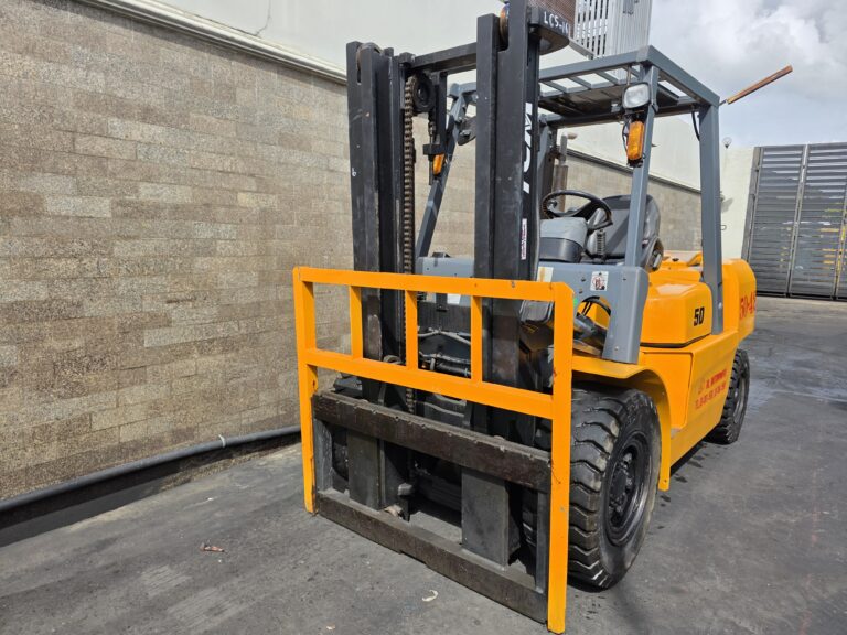 รถโฟล์คลิฟท์ TCM 5 ตัน มือสอง เสา 3 เมตร3