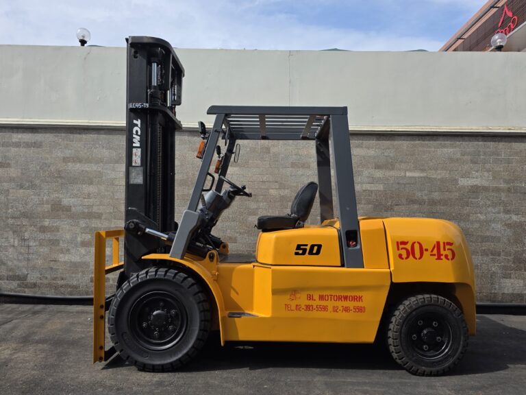 รถโฟล์คลิฟท์ TCM 5 ตัน มือสอง เสา 4 เมตร1