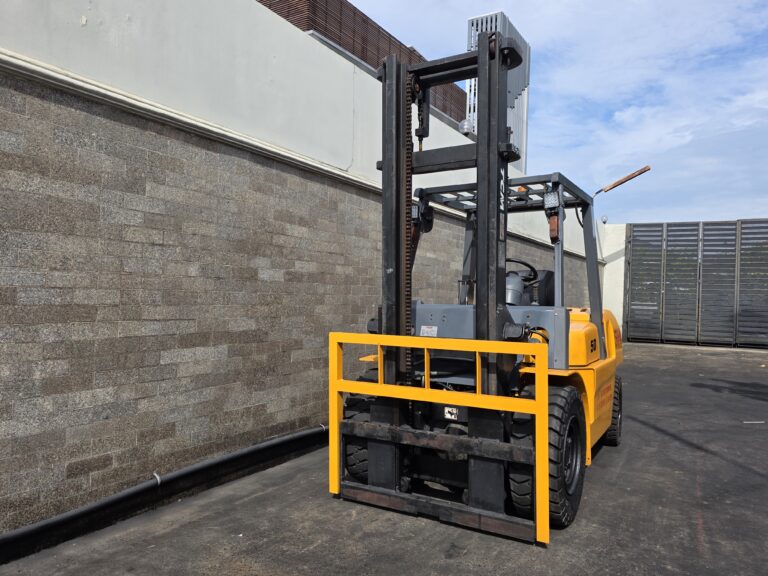 รถโฟล์คลิฟท์ TCM 5 ตัน มือสอง เสา 4 เมตร4