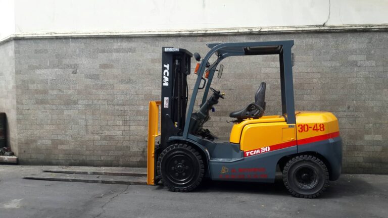 โฟล์คลิฟท์ 3 ตัน ให้เช่า สมุทรปราการ ชลบุรี